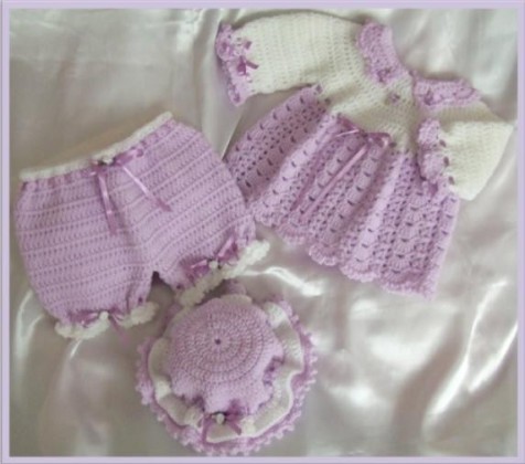 lila pantalonlu şapkalı örgü bebek bluzu modeli