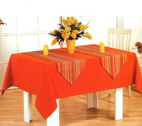 turuncu kare masa örtüsü modeli