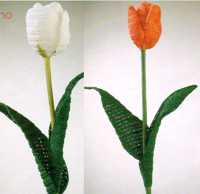 beyaz turuncu örgü lale çiçek modeli