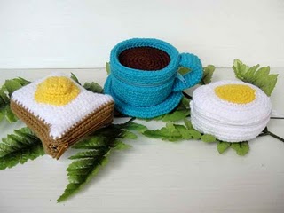 kahve fincanı desenli örgü cüzdan modelleri