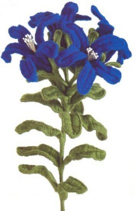 mavi çok güzel örgü vazo çiçeği modeli