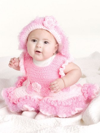 pembe şapkalı çok şirin bebek elbisesi modeli