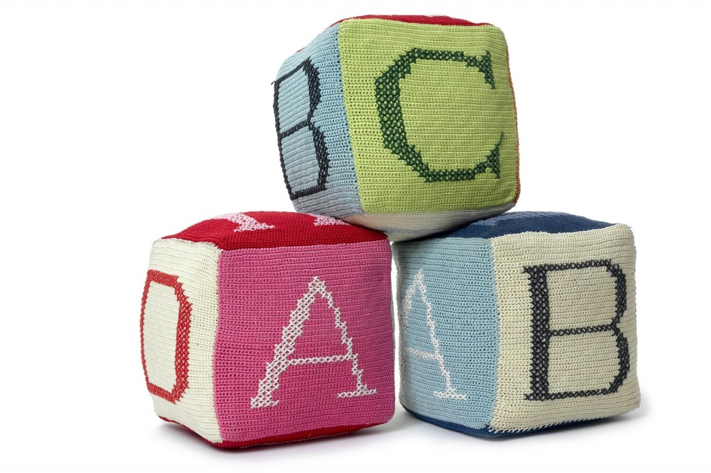 rengarenk alfabeli lego  örgü oyuncak modeli