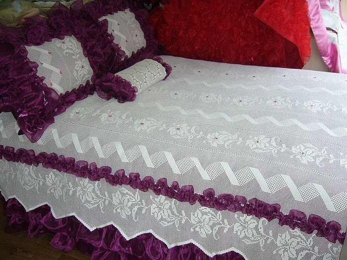 bordo fırfırlı pullu dantel yatak örtüsü modeli örgü , dantel, şal